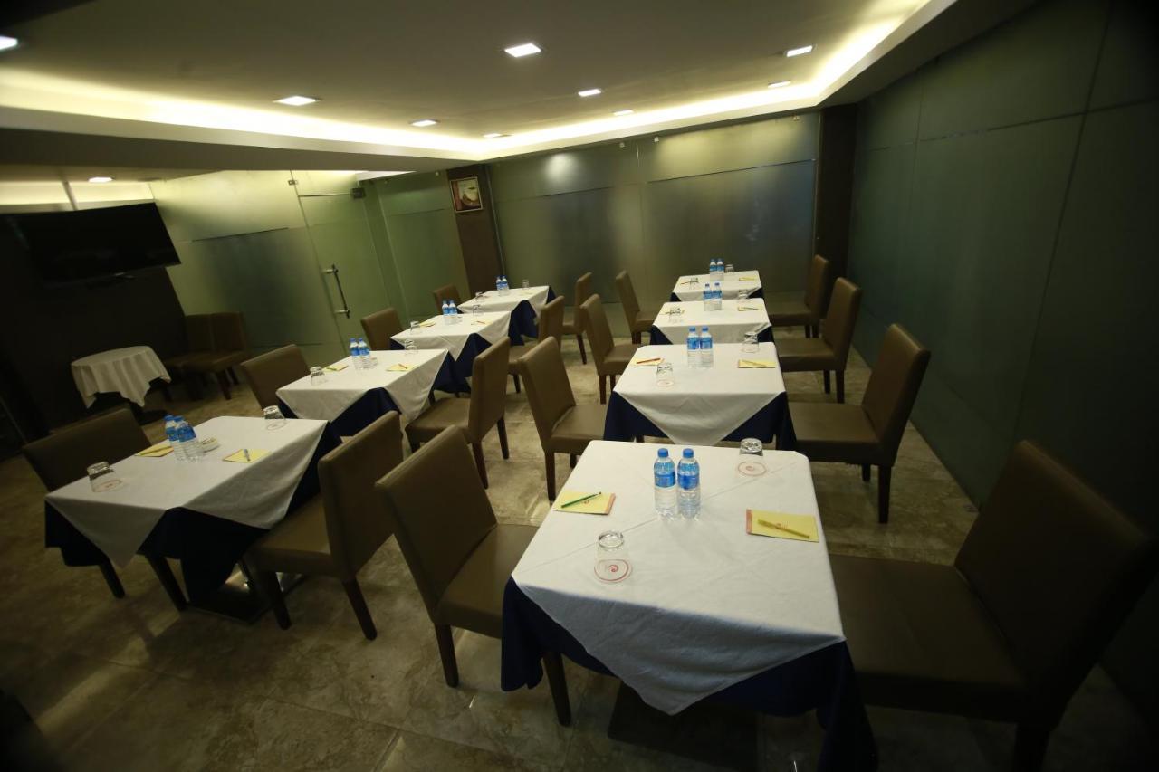 Hotel Comfotel Kalkutta Kültér fotó